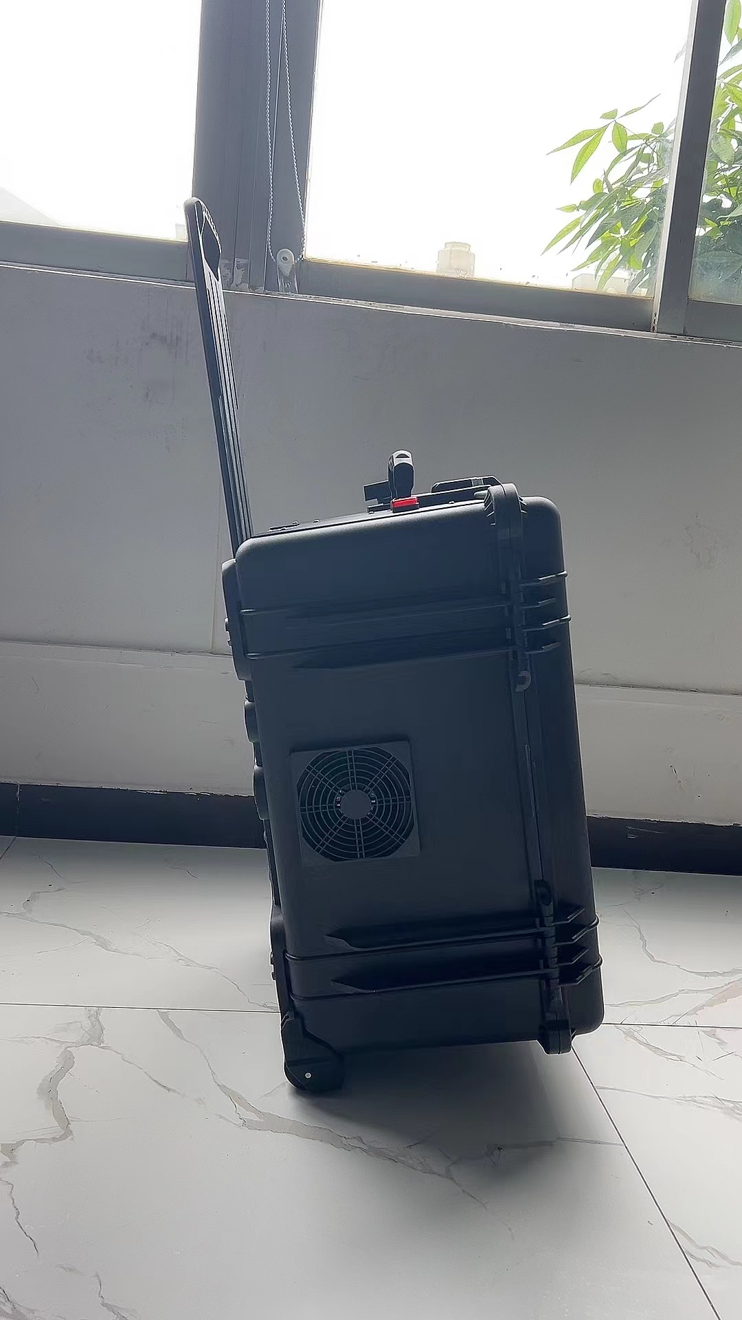 凤凰手拉箱型移动通信干扰器